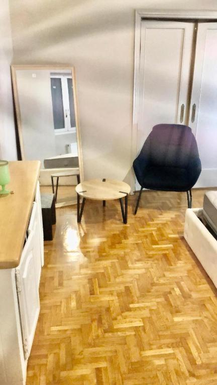 Economy Shared Apartment B In Central Athens Atenas Exterior foto